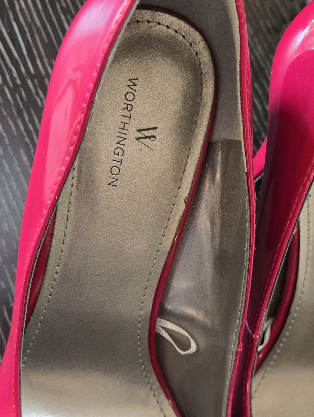 Worthington Raspberry Red Heels Pumps Size 9 - Picture 5 of 5